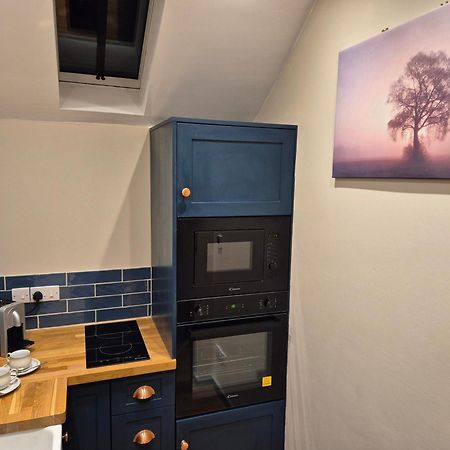 Charming 1 Bed Peak District Barn Conversion Foolow Eksteriør bilde