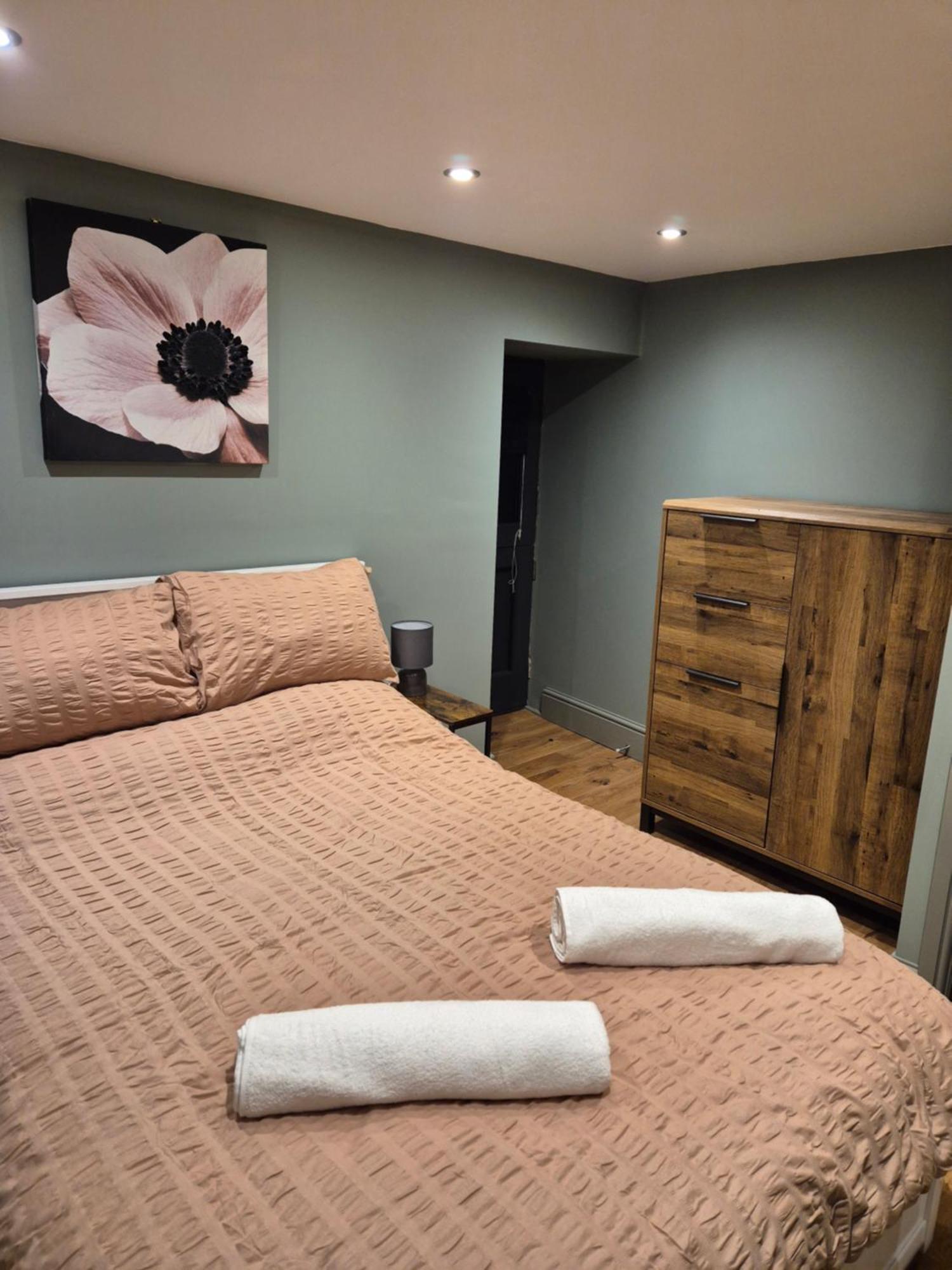 Charming 1 Bed Peak District Barn Conversion Foolow Eksteriør bilde